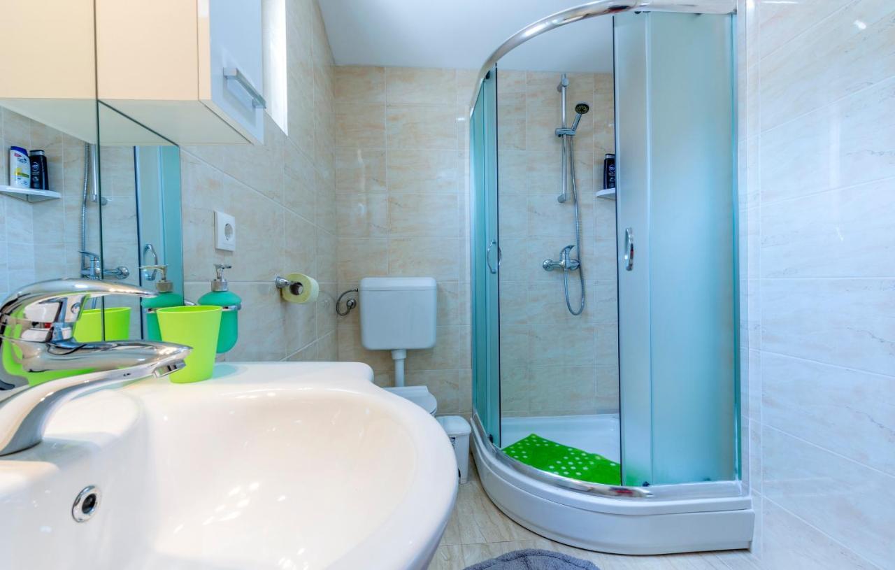 Apartments Listes มิลนา ภายนอก รูปภาพ