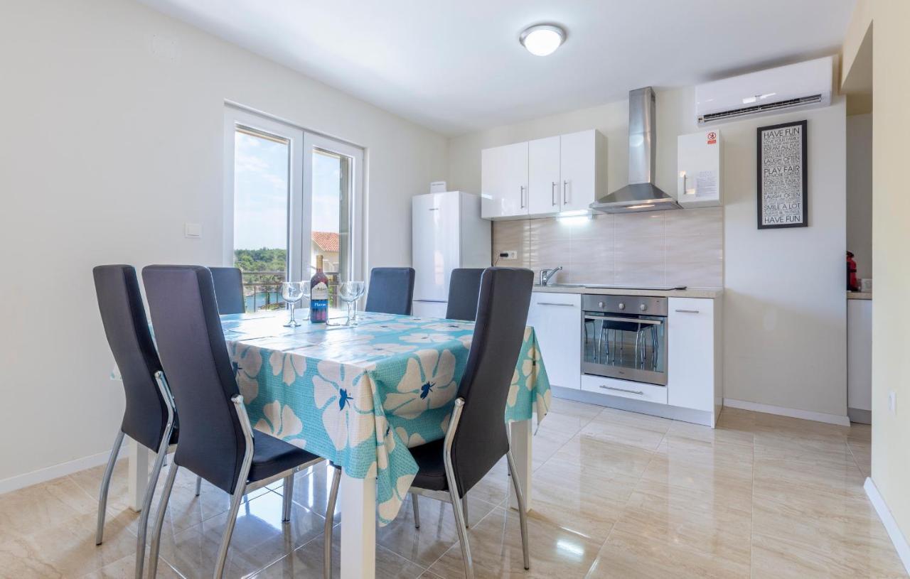 Apartments Listes มิลนา ภายนอก รูปภาพ