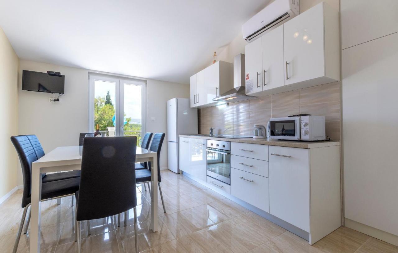 Apartments Listes มิลนา ภายนอก รูปภาพ